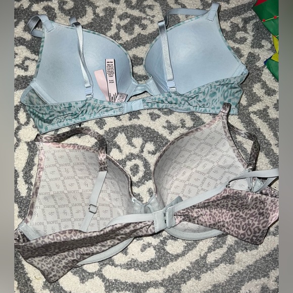 Set of two Victoria’s Secret bras size 36B - Picture 2 of 4